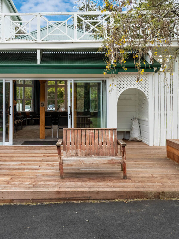 Ashburn Clinic Psychiatric Hospital exterior deck